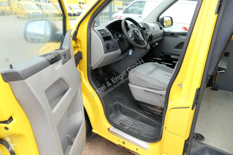 Véhicule utilitaire Volkswagen T5 Transporter...