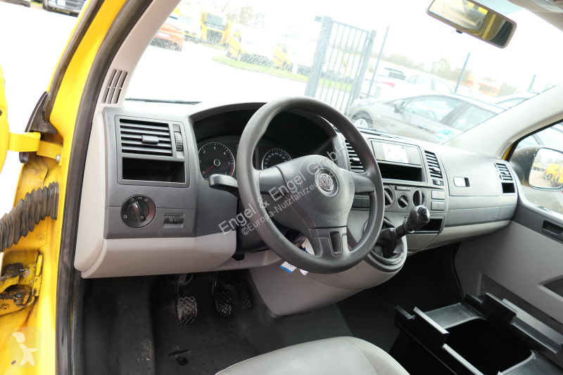 Véhicule utilitaire Volkswagen T5 Transporter...