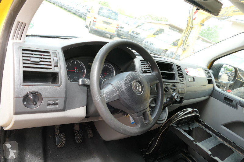 Véhicule utilitaire Volkswagen T5 Transporter...