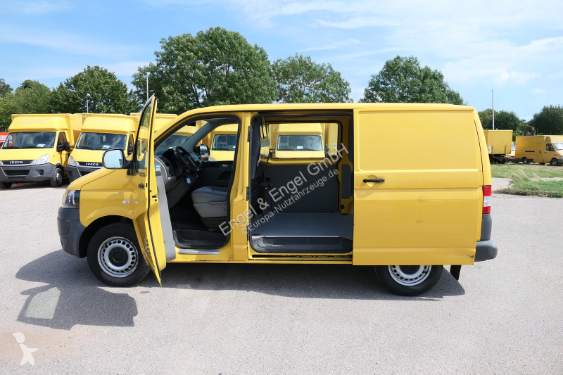 Véhicule utilitaire Volkswagen T5 Transporter...