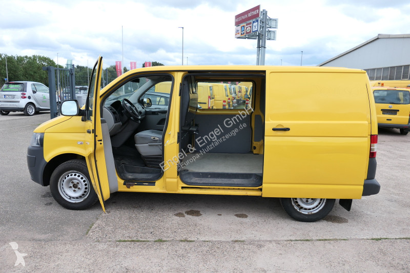 Véhicule utilitaire Volkswagen T5 Transporter...
