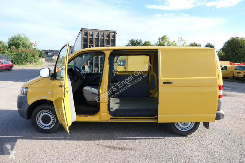 Autoutilitară Volkswagen T5 Transporter 2.0 TDI...