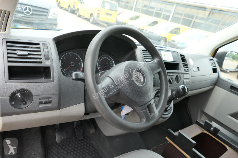 Autoutilitară Volkswagen T5 Transporter 2.0 TDI...