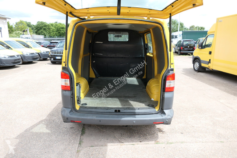 Autoutilitară Volkswagen T5 Transporter 2.0 TDI...