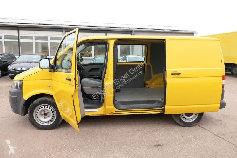 Autoutilitară Volkswagen T5 Transporter 2.0 TDI...