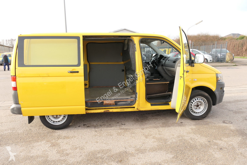 Autoutilitară Volkswagen T5 Transporter 2.0 TDI...
