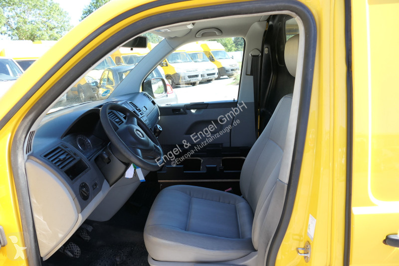 Véhicule utilitaire Volkswagen T5 Transporter...