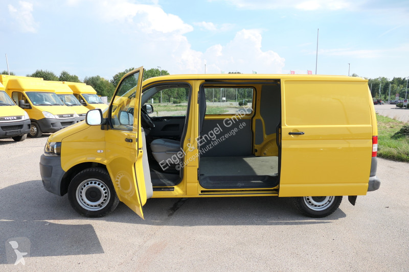 Véhicule utilitaire Volkswagen T5 Transporter...