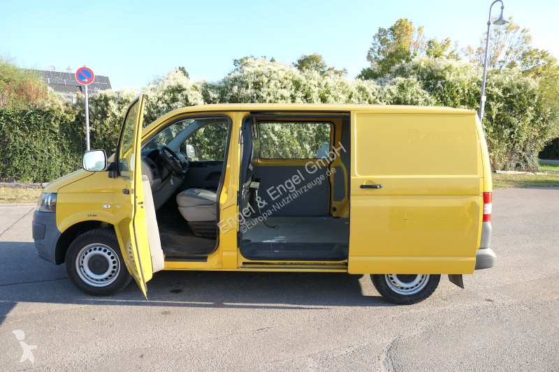 Autoutilitară Volkswagen T5 Transporter 2.0 TDI...