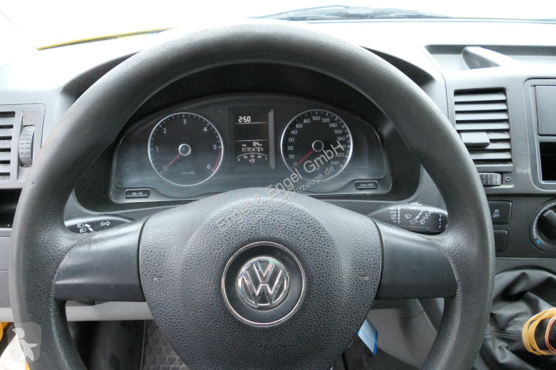 Véhicule utilitaire Volkswagen T5 Transporter...