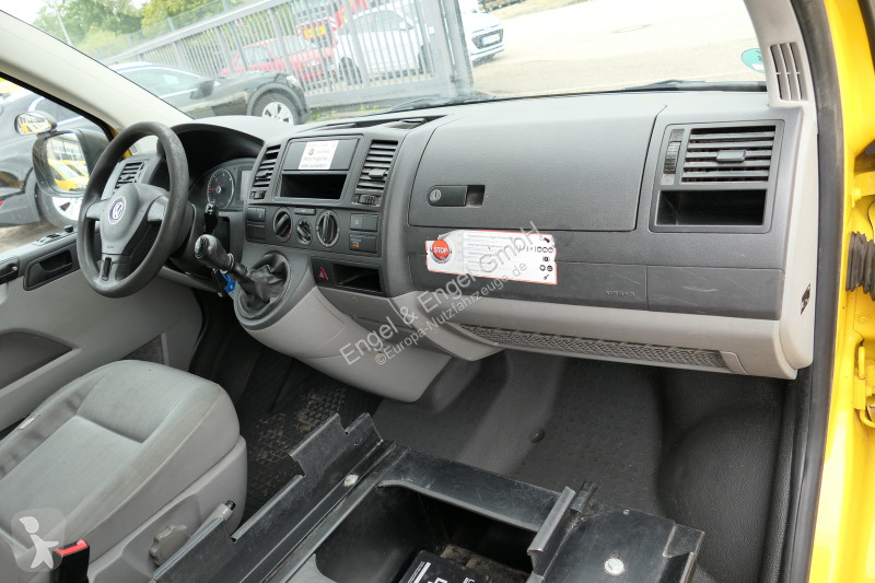 Véhicule utilitaire Volkswagen T5 Transporter...