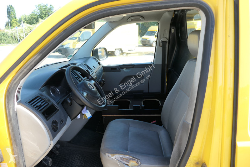 Véhicule utilitaire Volkswagen T5 Transporter...