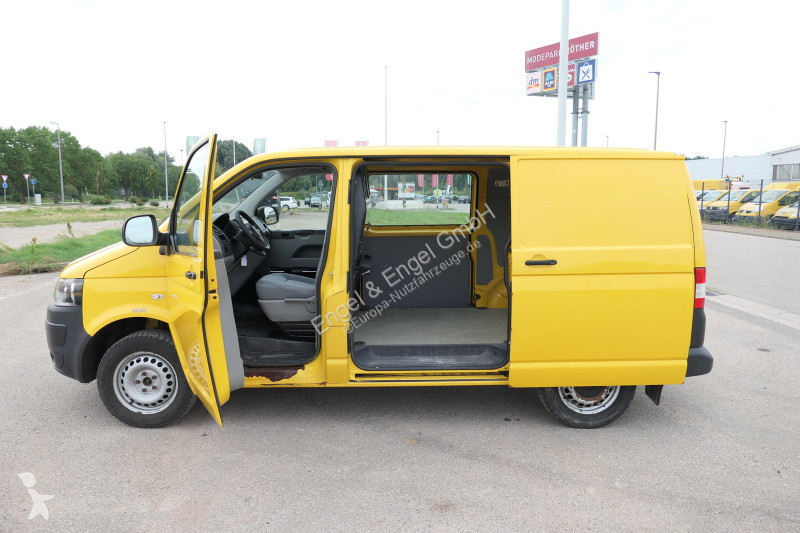 Véhicule utilitaire Volkswagen T5 Transporter...