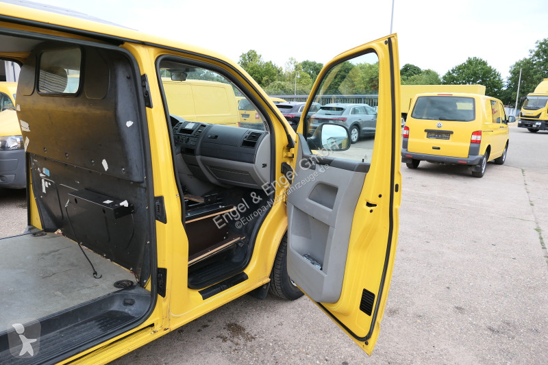 Véhicule utilitaire Volkswagen T5 Transporter...