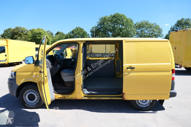 Véhicule utilitaire Volkswagen T5 Transporter...