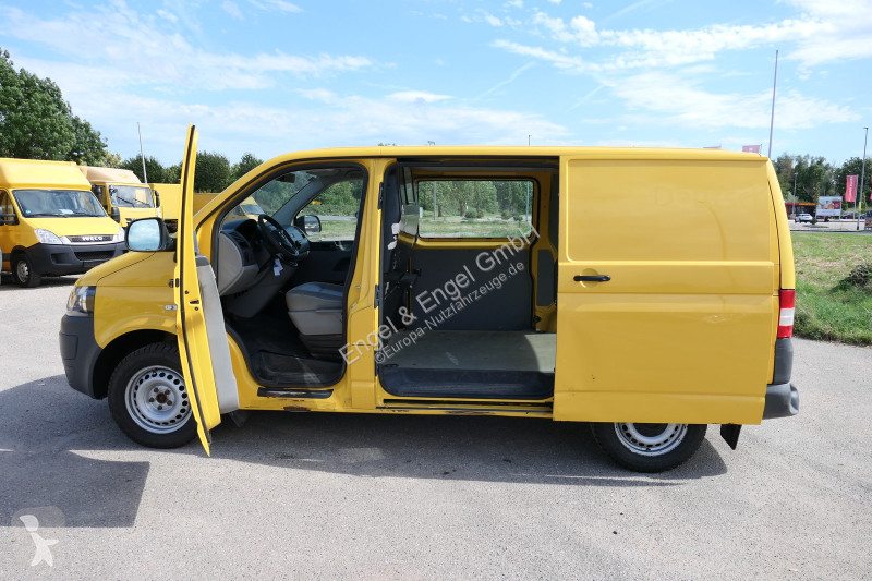 Autoutilitară Volkswagen T5 Transporter 2.0 TDI...