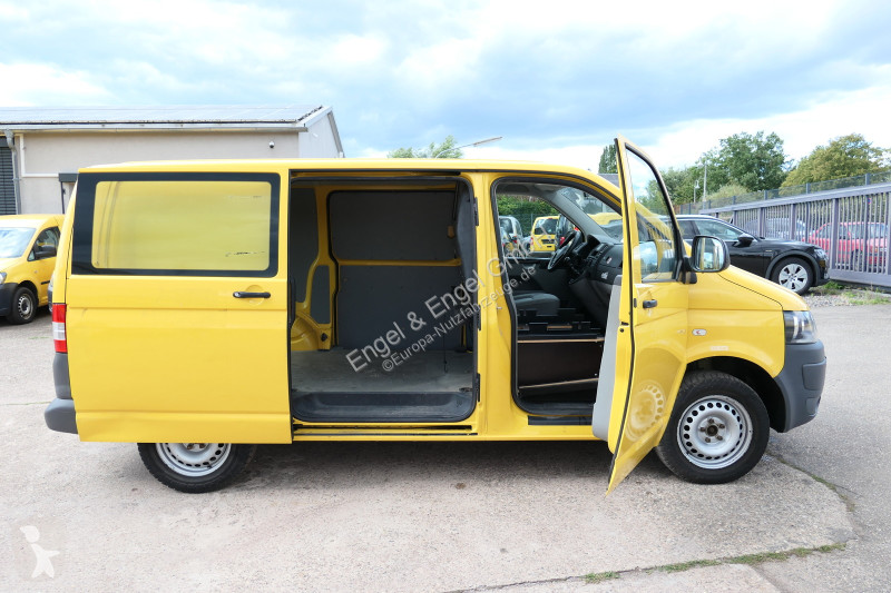 Véhicule utilitaire Volkswagen T5 Transporter...