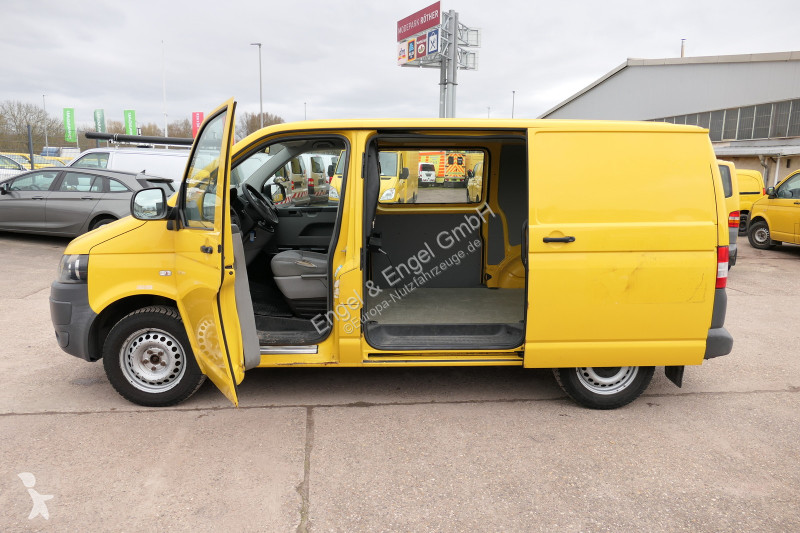 Véhicule utilitaire Volkswagen T5 Transporter...