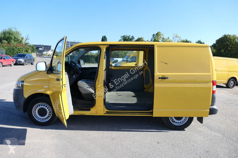 Véhicule utilitaire Volkswagen T5 Transporter...