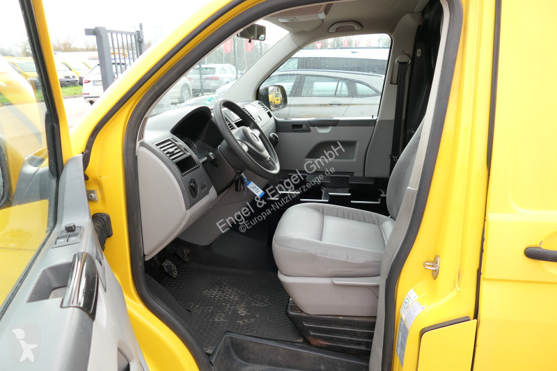 Véhicule utilitaire Volkswagen T5 Transporter...