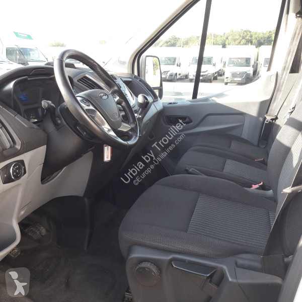 Véhicule utilitaire Ford 20M3 130 CV FOURGON RJ...