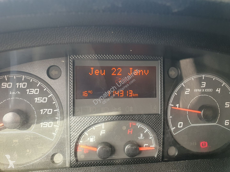 Véhicule utilitaire Peugeot BOXER BENNE 335 L2...