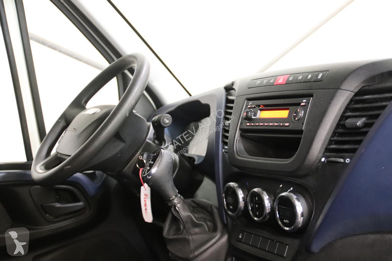 Autoutilitară Iveco 35S14V 2.3 L2H2 MET 3500 KG...