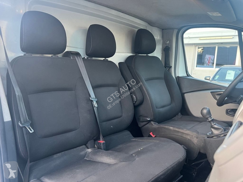 عربة نفعية Renault TRAFIC III FG L2H1 1200 1.6...