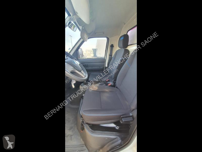 Furgoneta Piaggio caisse hayon roues jumelées