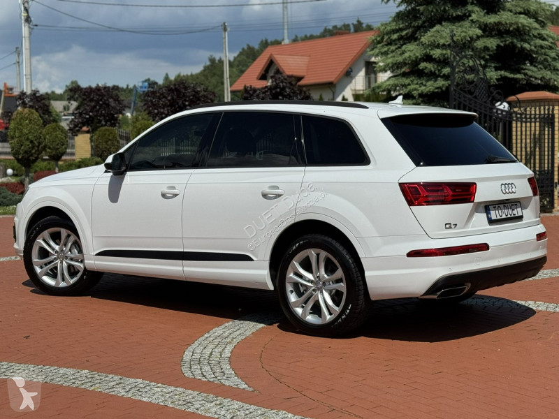 Véhicule utilitaire Audi Q7