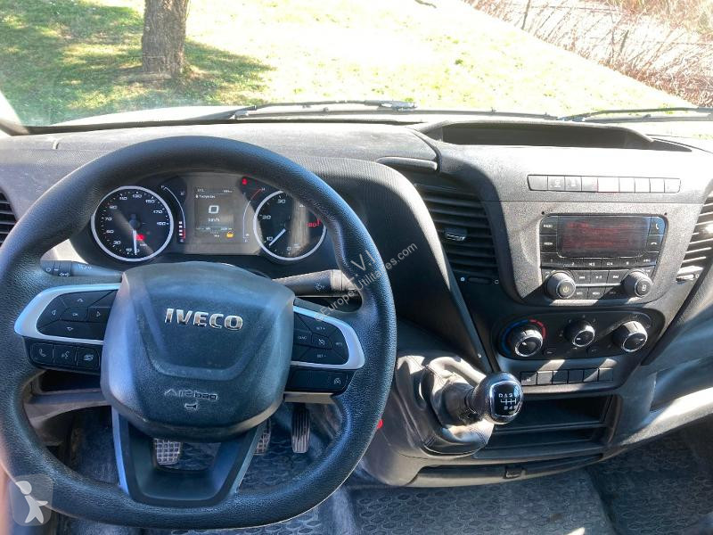 Bedrijfswagen Iveco CCb 35C16H3.0 Empattement...