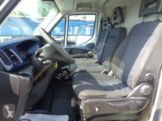Veículo utilitário Iveco DAILY