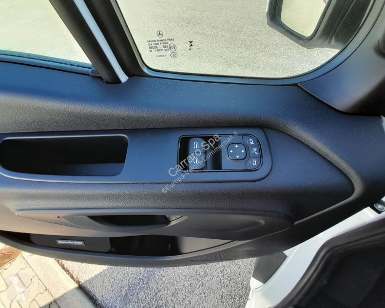 Autoutilitară Mercedes Furgone Traz. Post