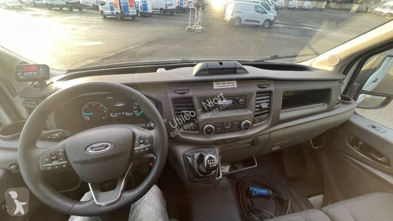 Véhicule utilitaire Ford