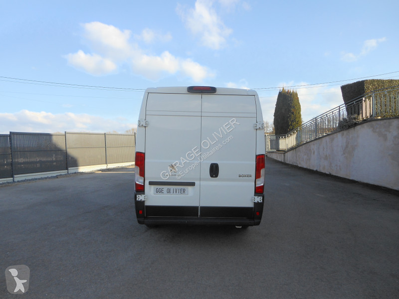 Véhicule utilitaire Peugeot 435 L4H2 2.2...