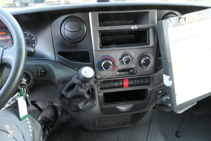 Veicolo commerciale Iveco Daily 35 S11 C30C...