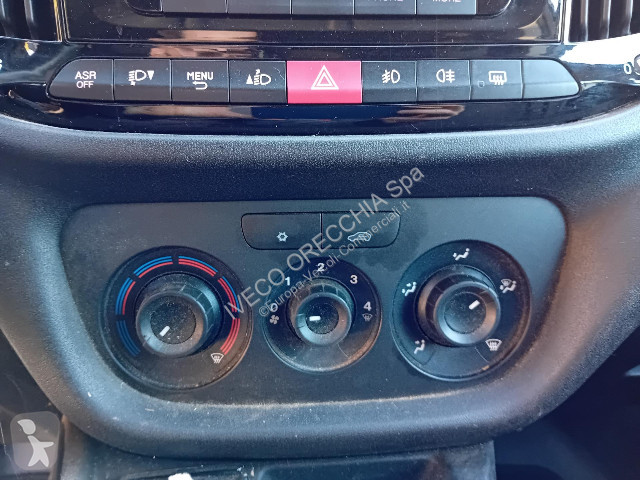Autoutilitară Fiat DOBLO