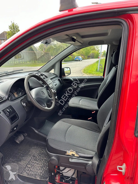 Véhicule utilitaire Mercedes 113 cdi...