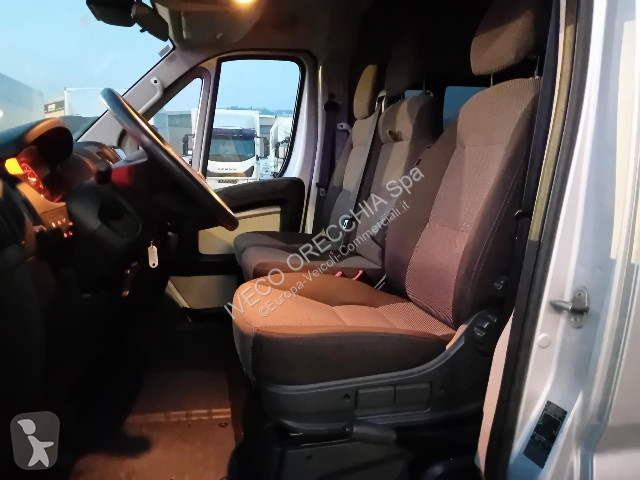 Veicolo commerciale Peugeot BOXER - 9 POSTI