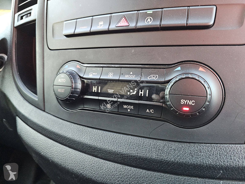 Véhicule utilitaire Mercedes 114 L2 LED...