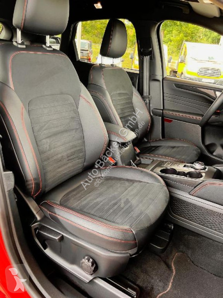 Veicolo commerciale Ford P-HEV ST-Line X...