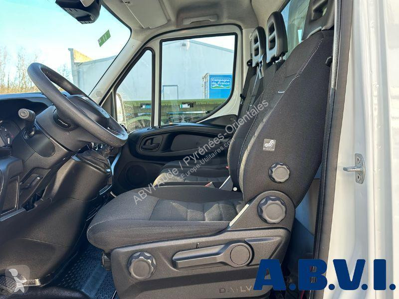 Autoutilitară Iveco CAISSE HAYON 35C16H  3.0L...