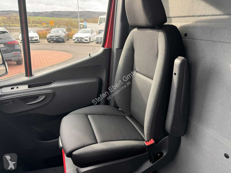 Véhicule utilitaire Mercedes 517 CDI 4325...