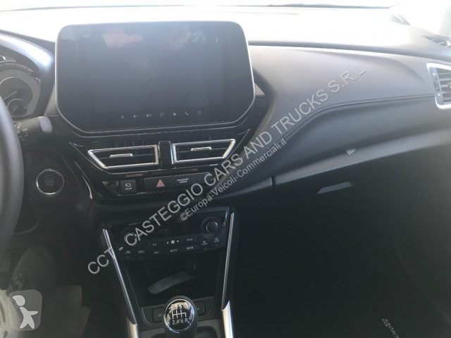Véhicule utilitaire Suzuki S-CROSS 1.4 HYBRID...
