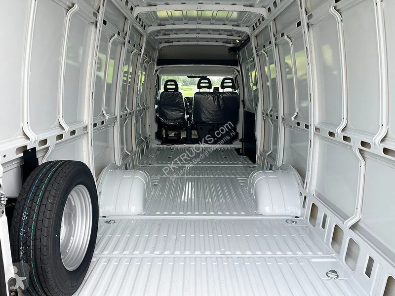 Bedrijfswagen Iveco 50 50C15V Closed Van (3 units)