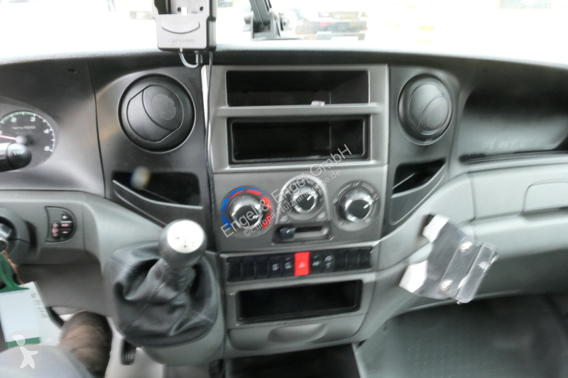 Veículo utilitário Iveco Daily 35 S11 C30C...