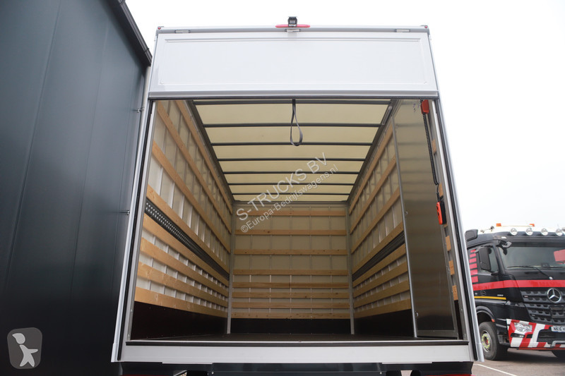 Bedrijfswagen Mercedes 515CDI CLOSED BOX EURO6e