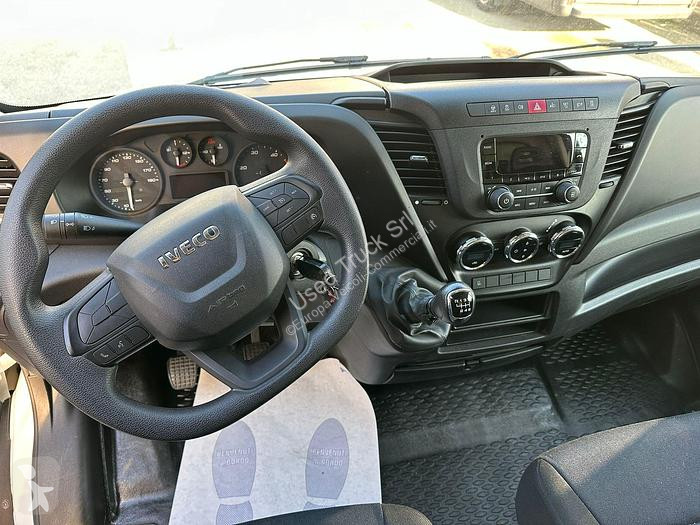 Veicolo commerciale Iveco  35C16
