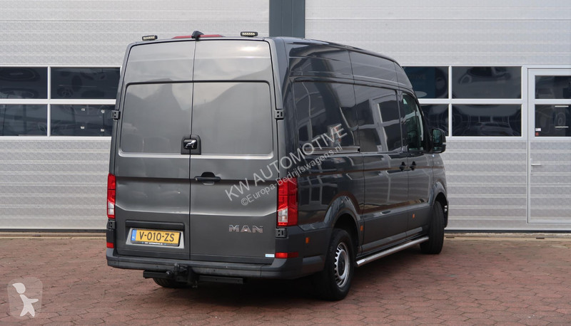 Autoutilitară MAN 35 2.0 L3H3 AUT/ CAMERA/ LED/...