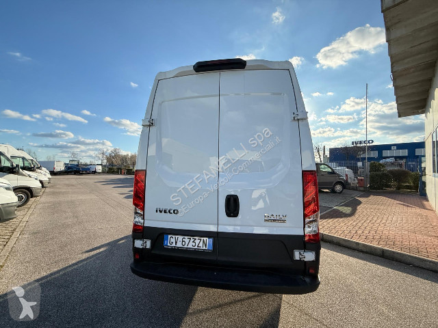 Veicolo commerciale Iveco DAILY 35C16A8 V